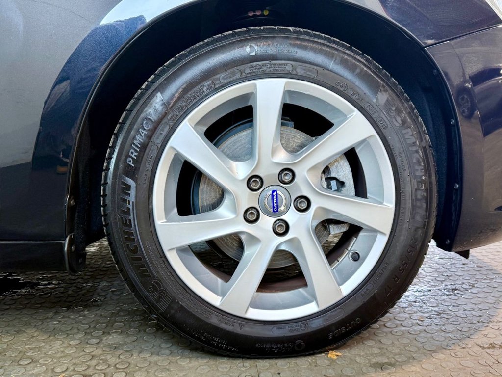 Used Volvo V60 2015 for sale - 76185594: Photo 38