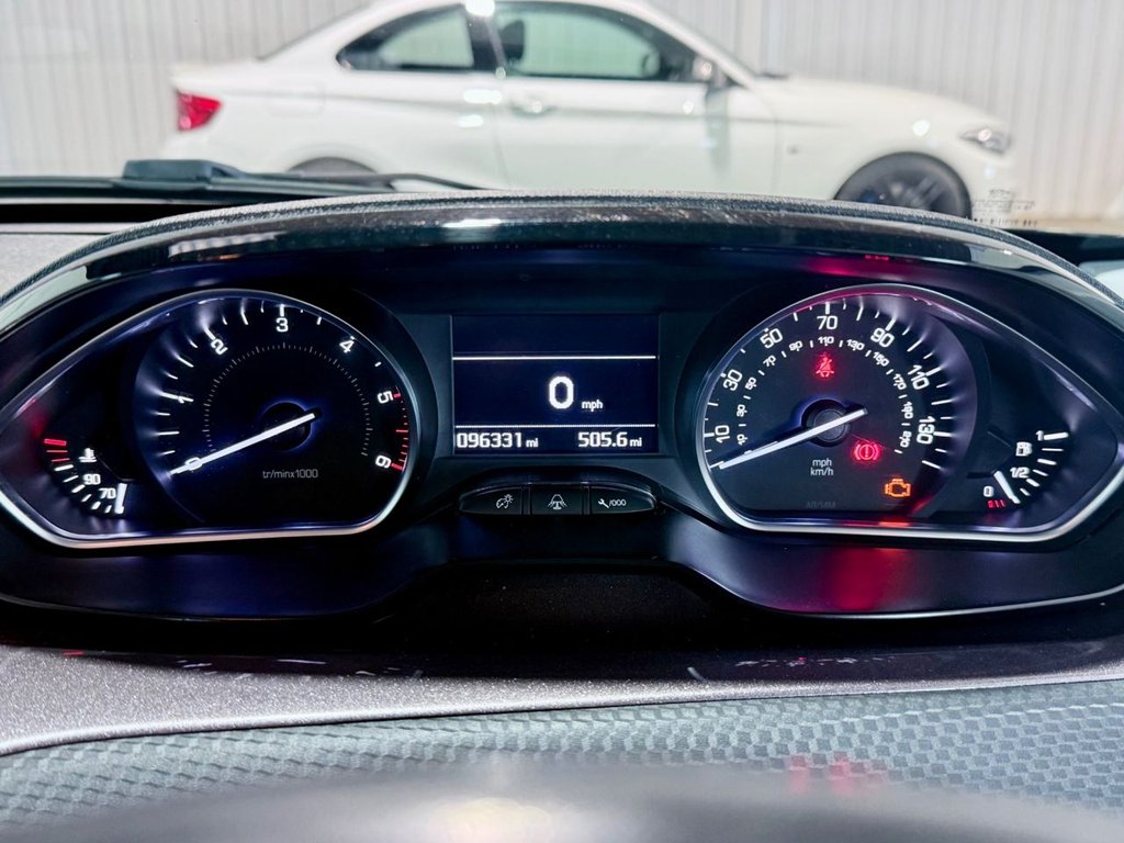 Used Peugeot 2008 2014 for sale - 76642223: Photo 13