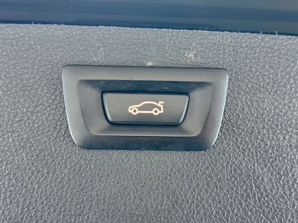 Used BMW 3 Series 2017 for sale - 76642597: Photo 46