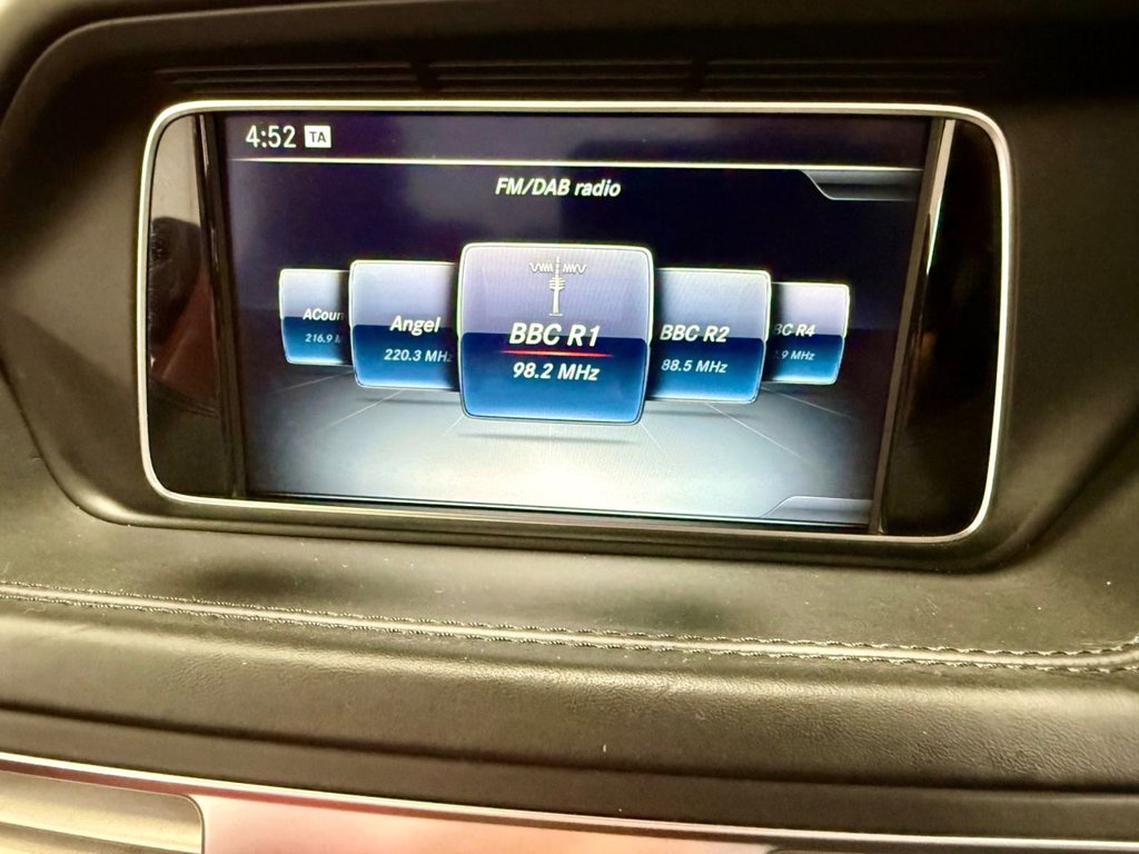 Used Mercedes-Benz E Class 2015 for sale - 78068549: Photo 23