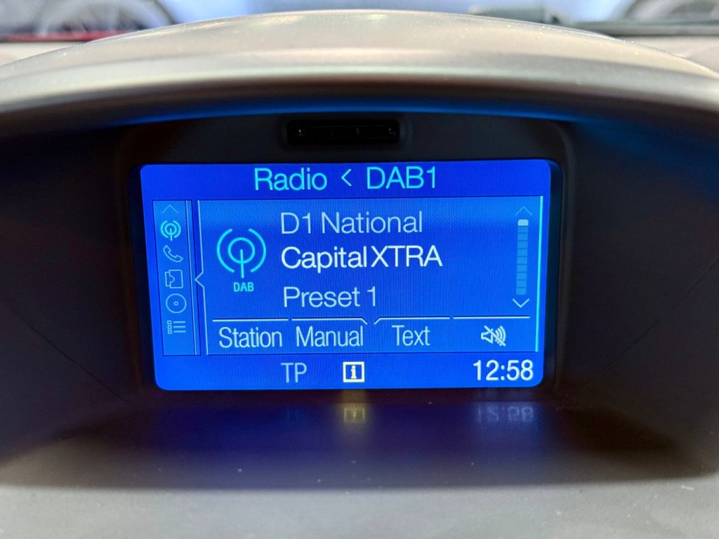 Used Ford Fiesta 2017 for sale - 76632611: Photo 26