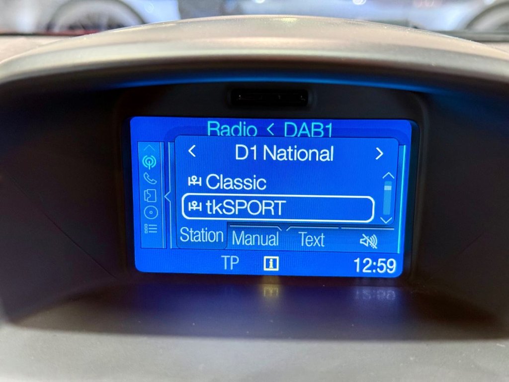 Used Ford Fiesta 2017 for sale - 76632611: Photo 27