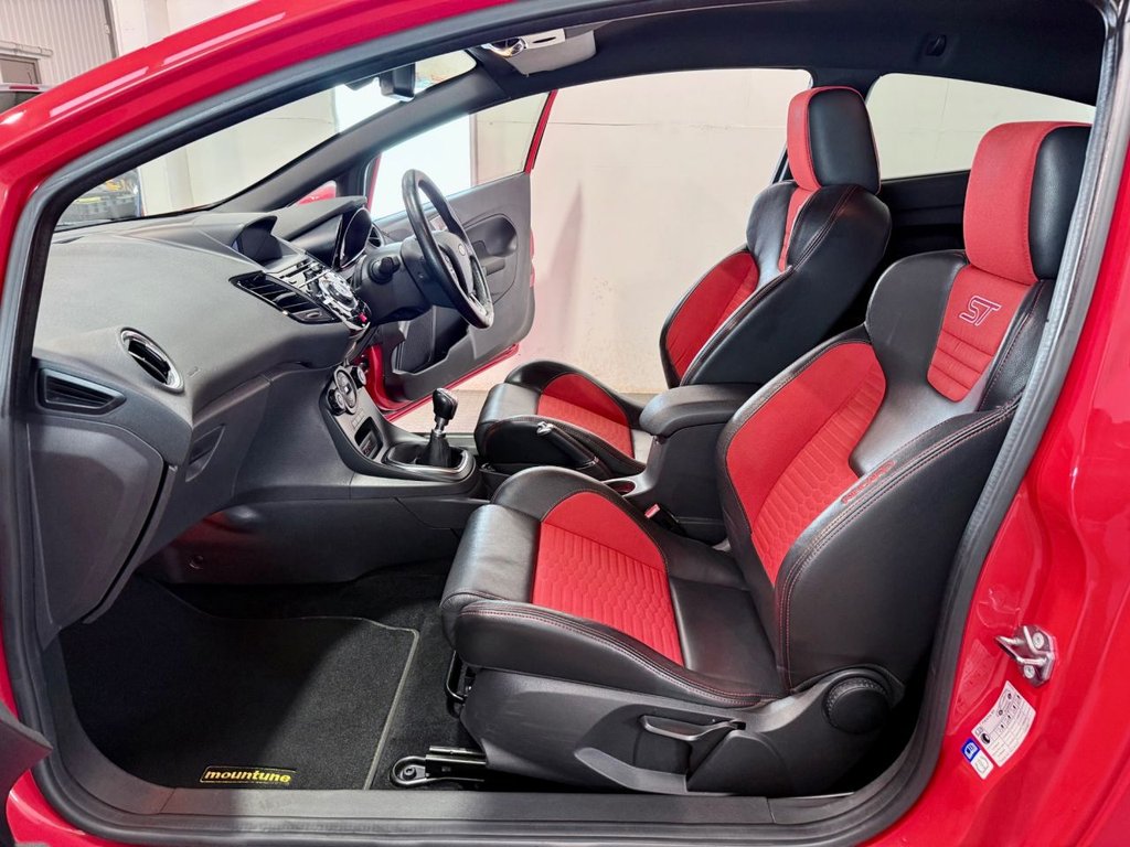 Used Ford Fiesta 2017 for sale - 76632611: Photo 38