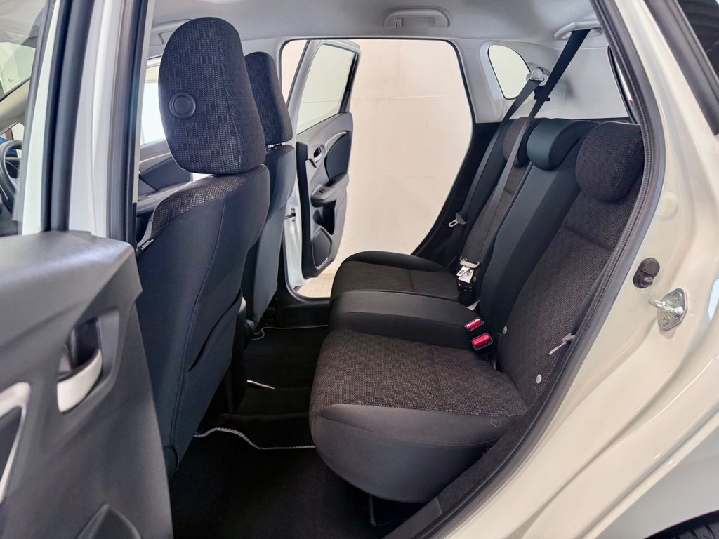 Used Honda Jazz 2017 for sale - 77654958: Photo 30