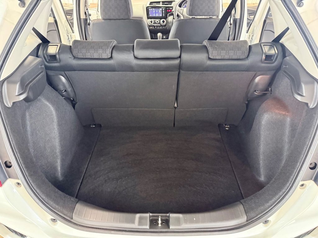 Used Honda Jazz 2017 for sale - 77654958: Photo 32