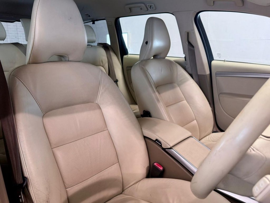 Used Volvo V70 2013 for sale - 77952248: Photo 11