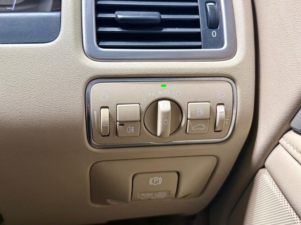 Used Volvo V70 2013 for sale - 77952248: Photo 20