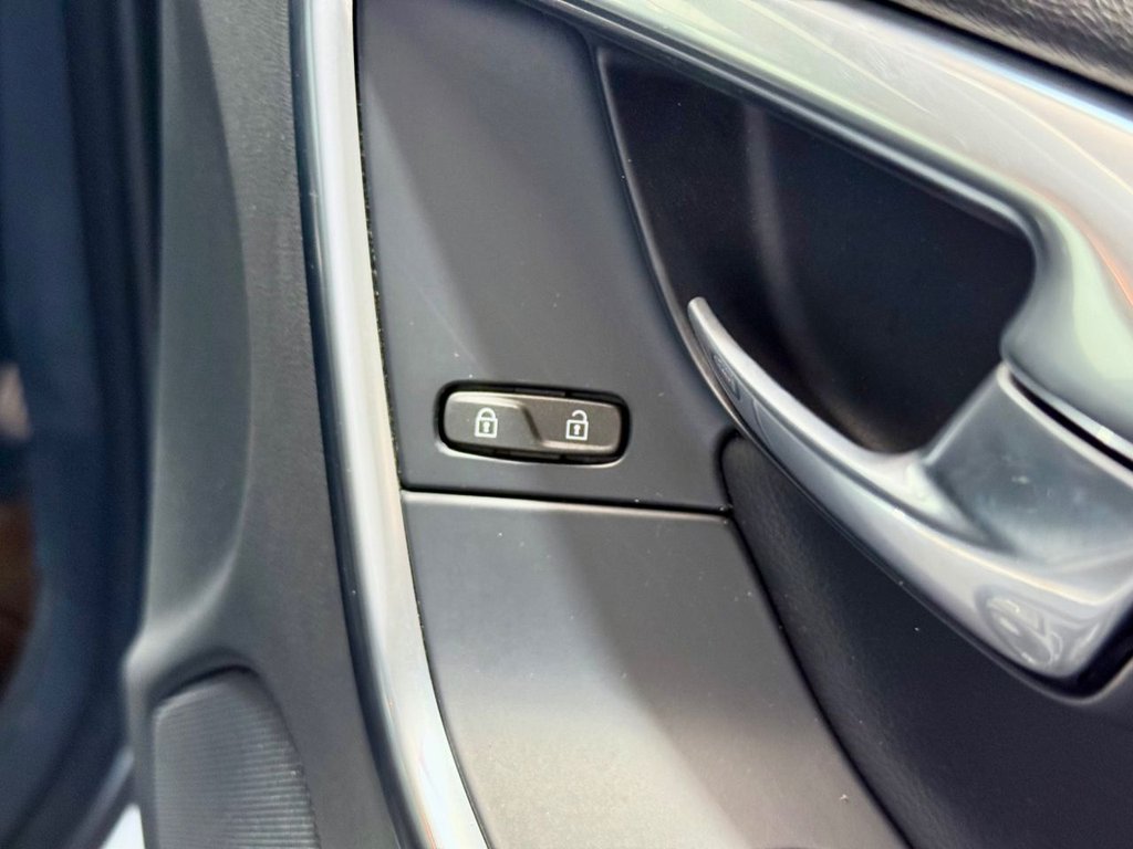 Used Volvo XC60 2017 for sale - 76698548: Photo 24