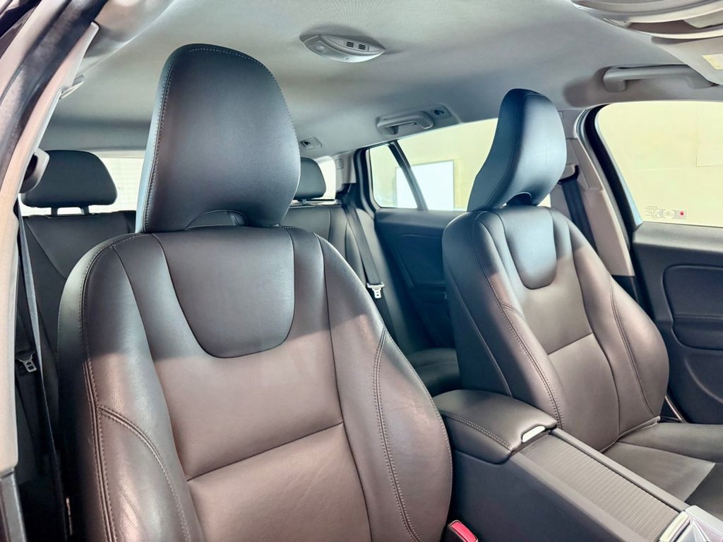 Used Volvo V60 2015 for sale - 77080600: Photo 10