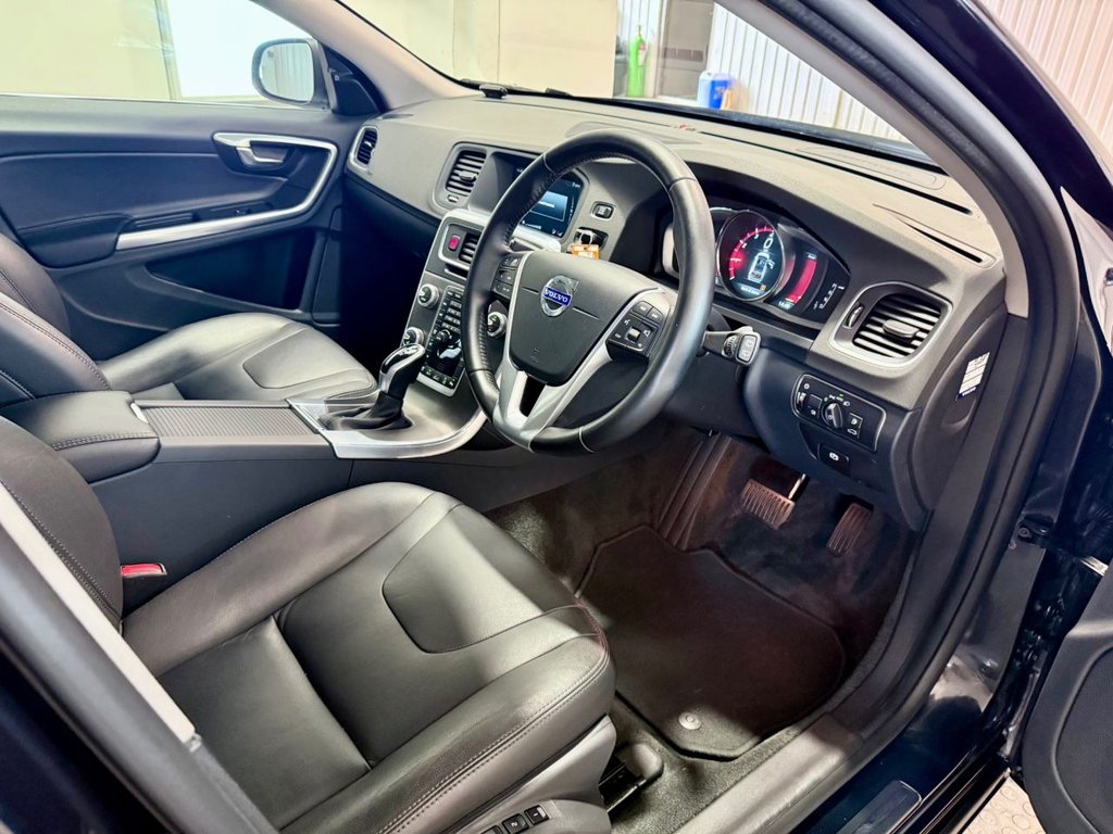 Used Volvo V60 2015 for sale - 77080600: Photo 11