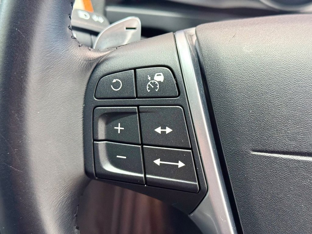 Used Volvo V60 2015 for sale - 77080600: Photo 14