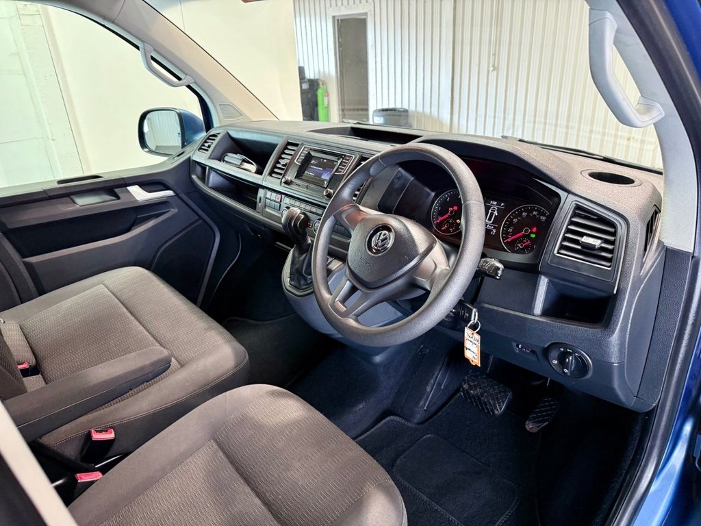 Used Volkswagen Transporter Shuttle 2017 for sale - 76509805: Photo 10