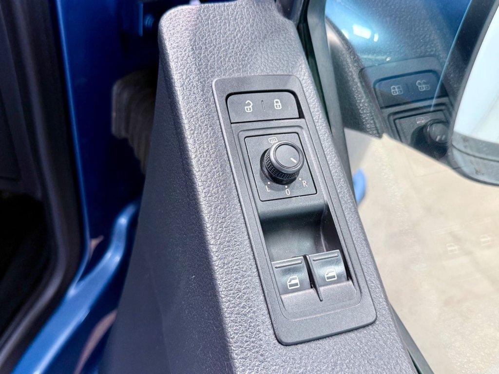 Used Volkswagen Transporter Shuttle 2017 for sale - 76509805: Photo 16