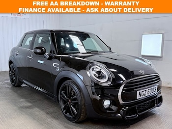 Used MINI Hatch 2019 for sale - 79370452: Photo