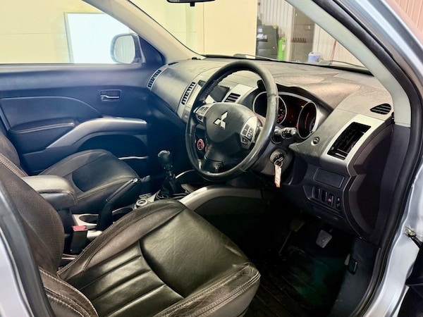 Used Mitsubishi Outlander 2009 for sale - 76236154: Photo 10