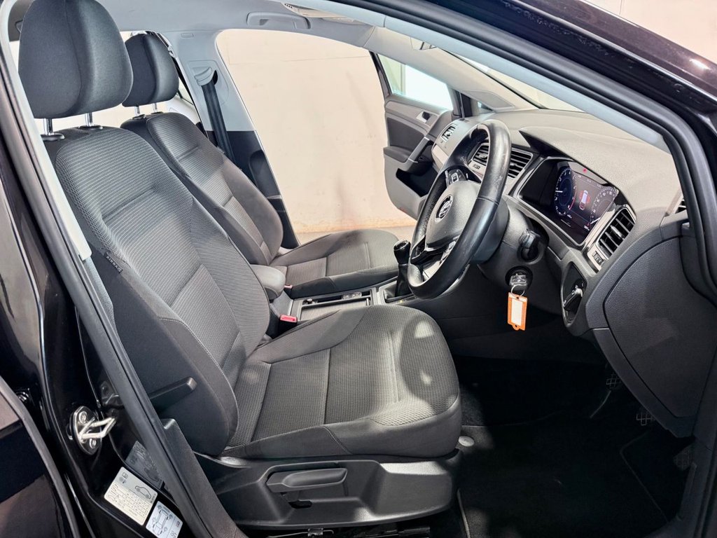 Used Volkswagen Golf 2017 for sale - 76356294: Photo 40