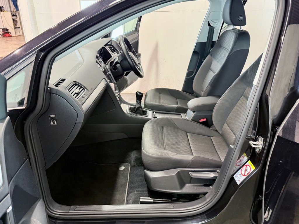Used Volkswagen Golf 2017 for sale - 76356294: Photo 42