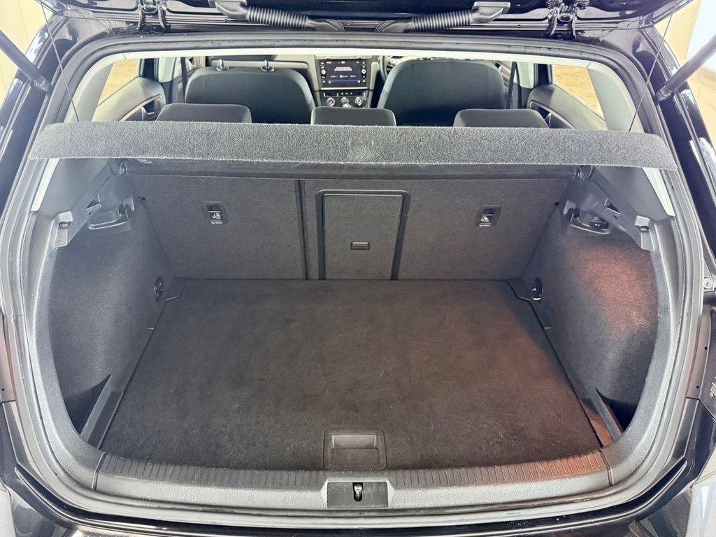 Used Volkswagen Golf 2017 for sale - 76356294: Photo 45
