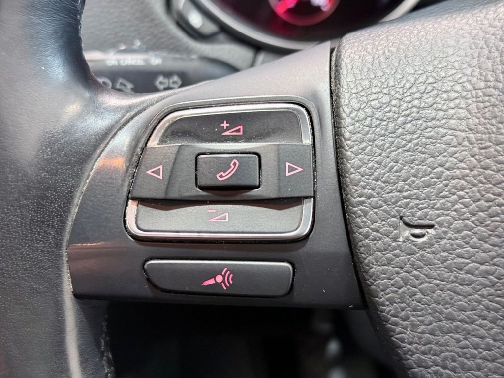 Used Volkswagen Golf 2011 for sale - 77200264: Photo 13