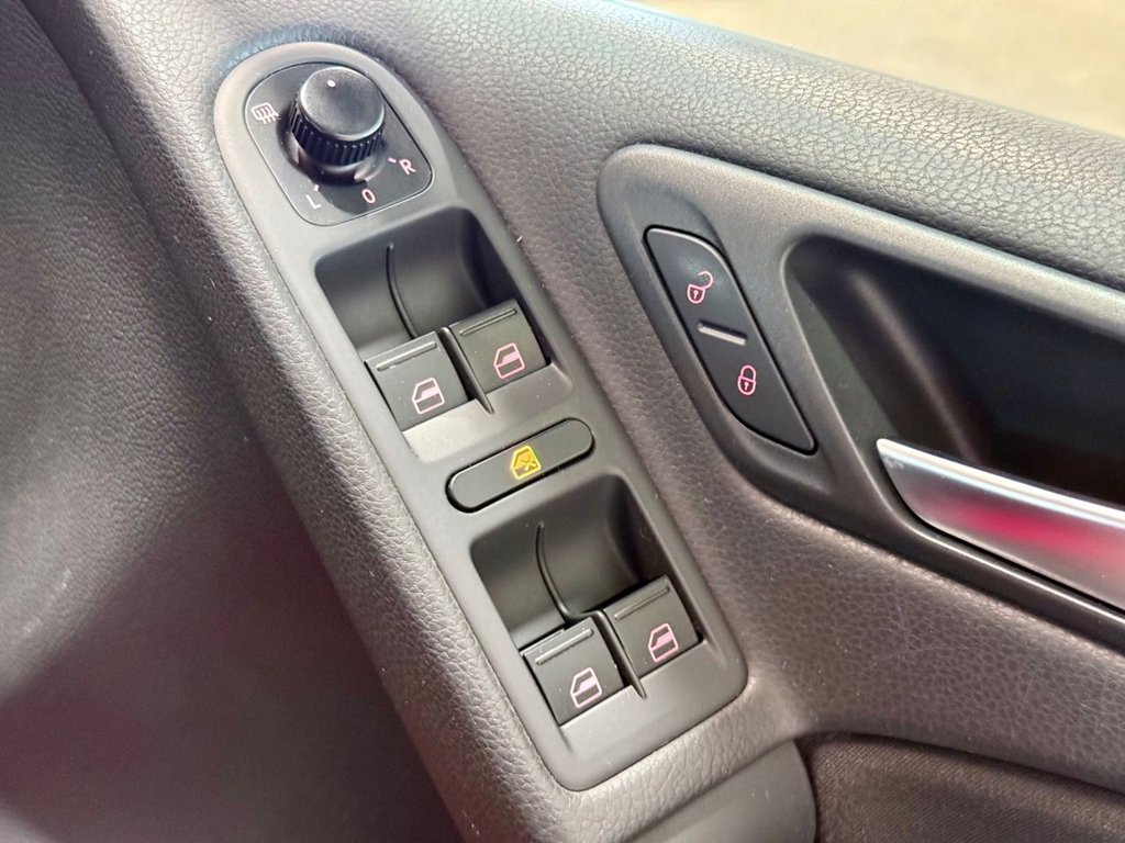 Used Volkswagen Golf 2011 for sale - 77200264: Photo 18