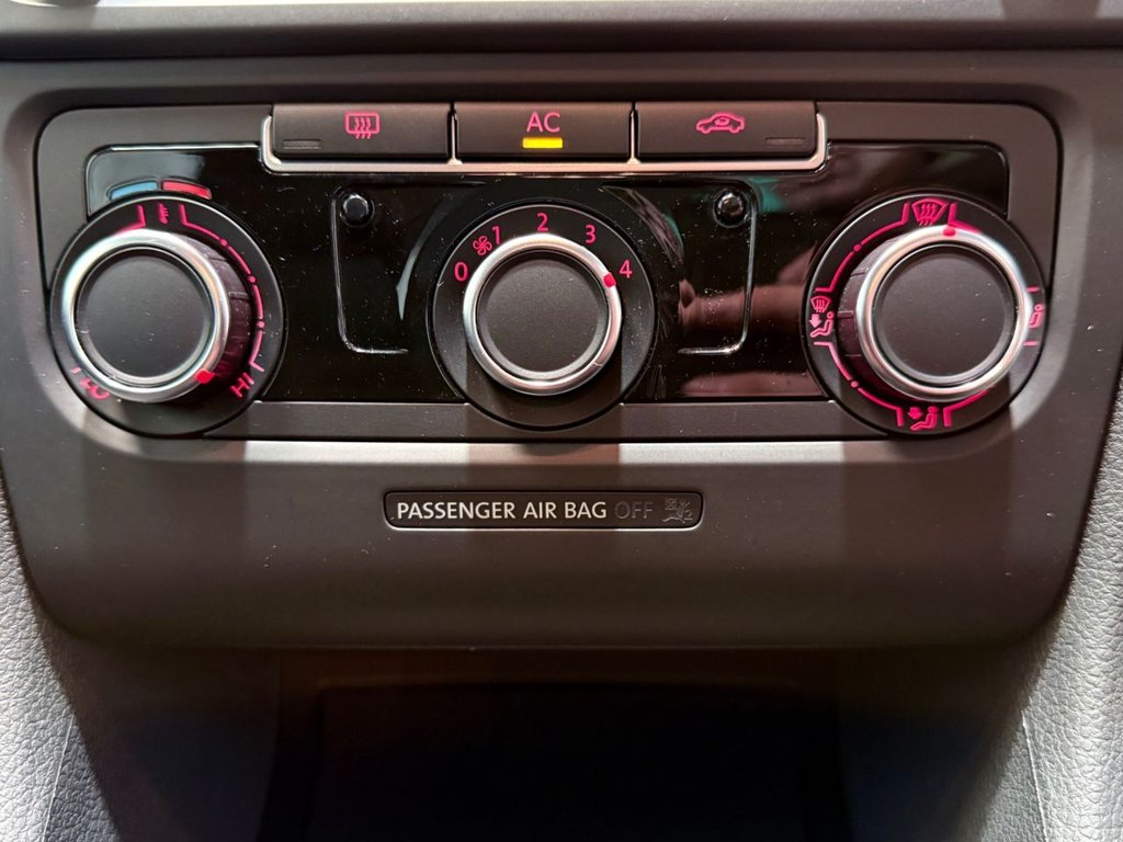 Used Volkswagen Golf 2011 for sale - 77200264: Photo 22