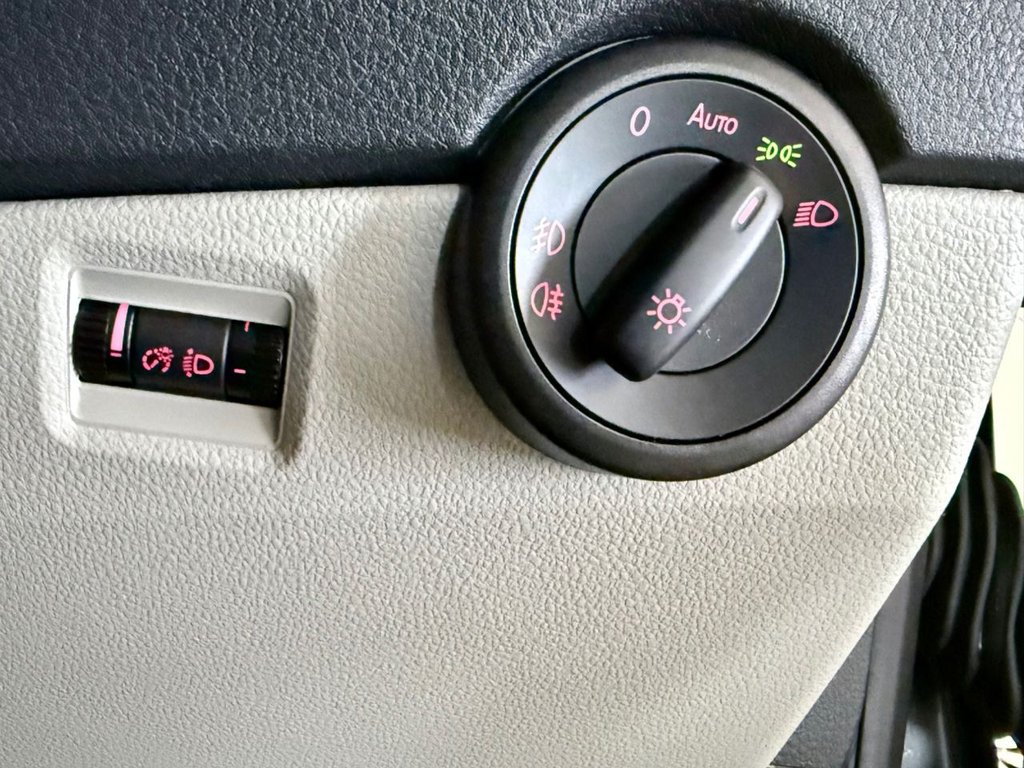 Used Volkswagen Transporter 2019 for sale - 77133674: Photo 18