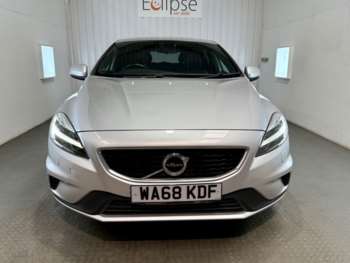 Used Volvo V40 2018 for sale - 74876740: Photo
