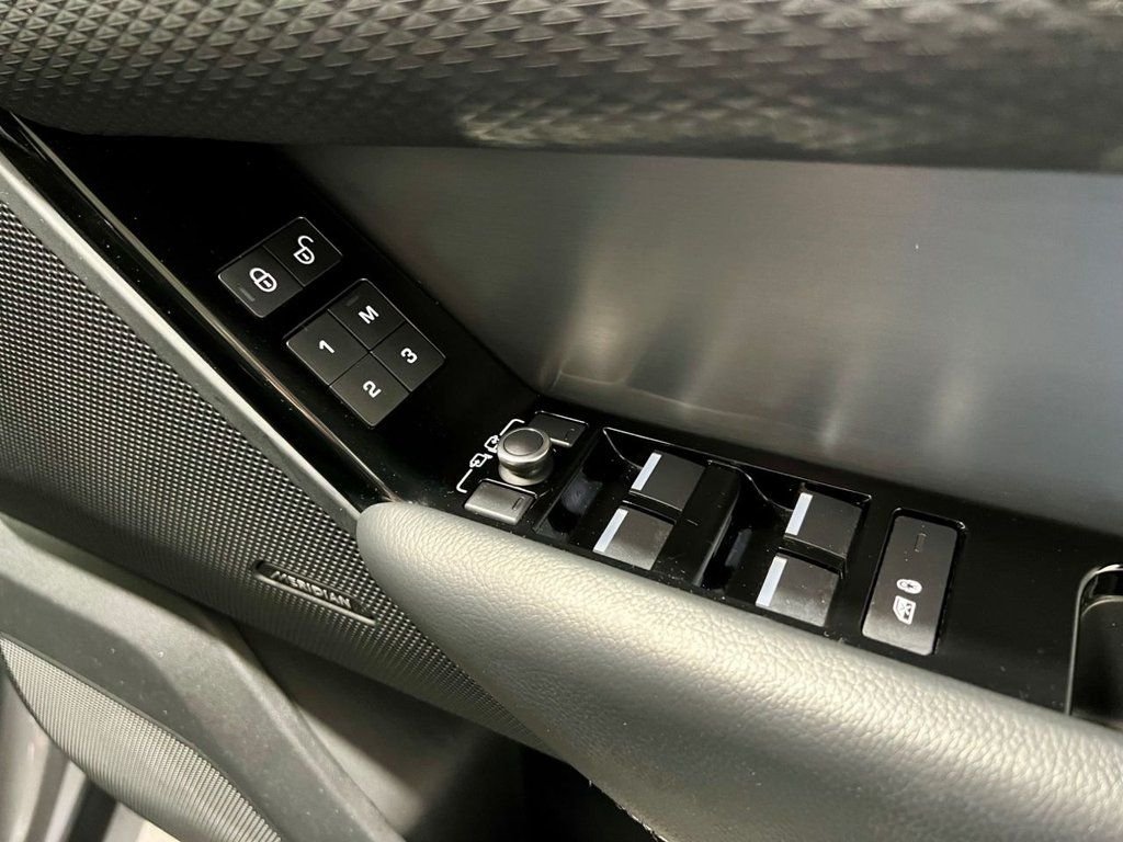 Used Land Rover Range Rover Velar 2018 for sale - 77764825: Photo 23