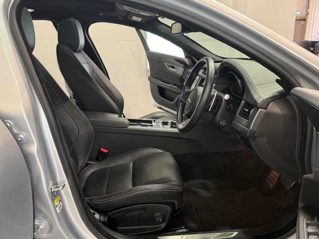 Used Jaguar XF 2018 for sale - 76105402: Photo 28