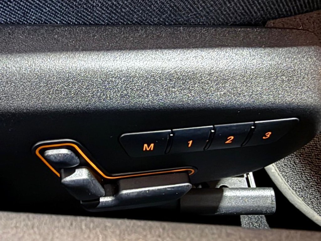 Used Mercedes-Benz AMG GT 2018 for sale - 77967289: Photo 21