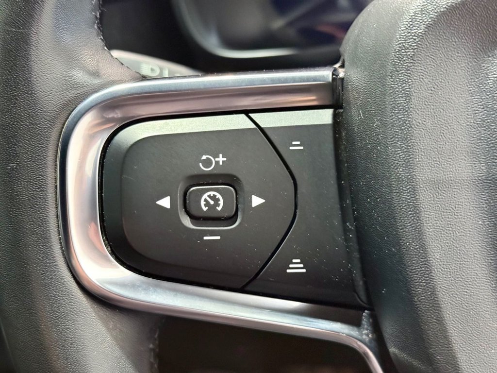 Used Volvo XC40 2023 for sale - 78219357: Photo 15