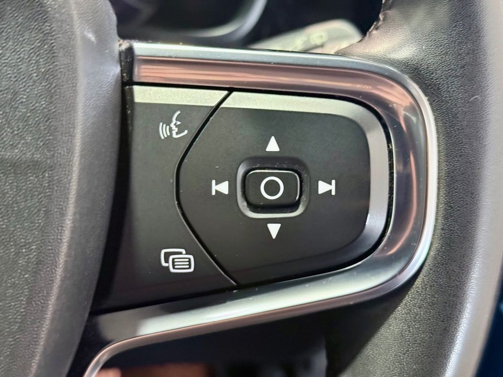 Used Volvo XC40 2023 for sale - 78219357: Photo 16