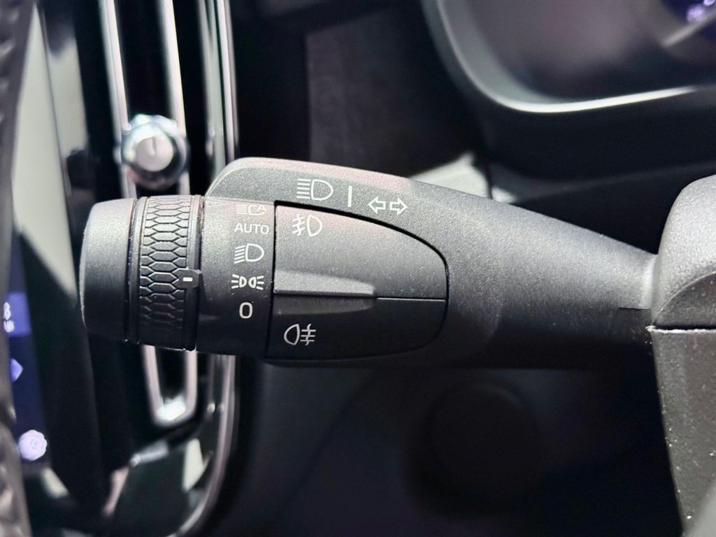 Used Volvo XC40 2023 for sale - 78219357: Photo 17