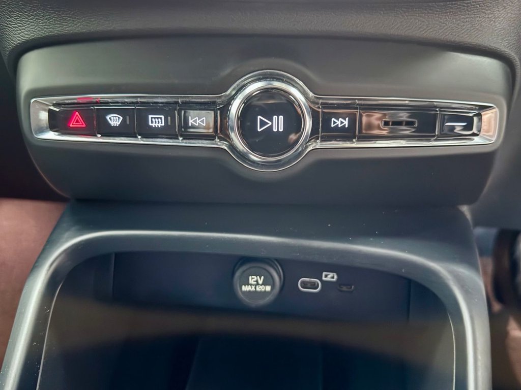 Used Volvo XC40 2023 for sale - 78219357: Photo 23