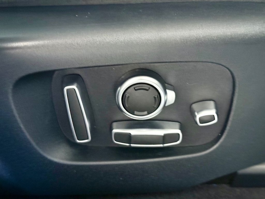 Used Land Rover Range Rover Velar 2017 for sale - 76934497: Photo 21