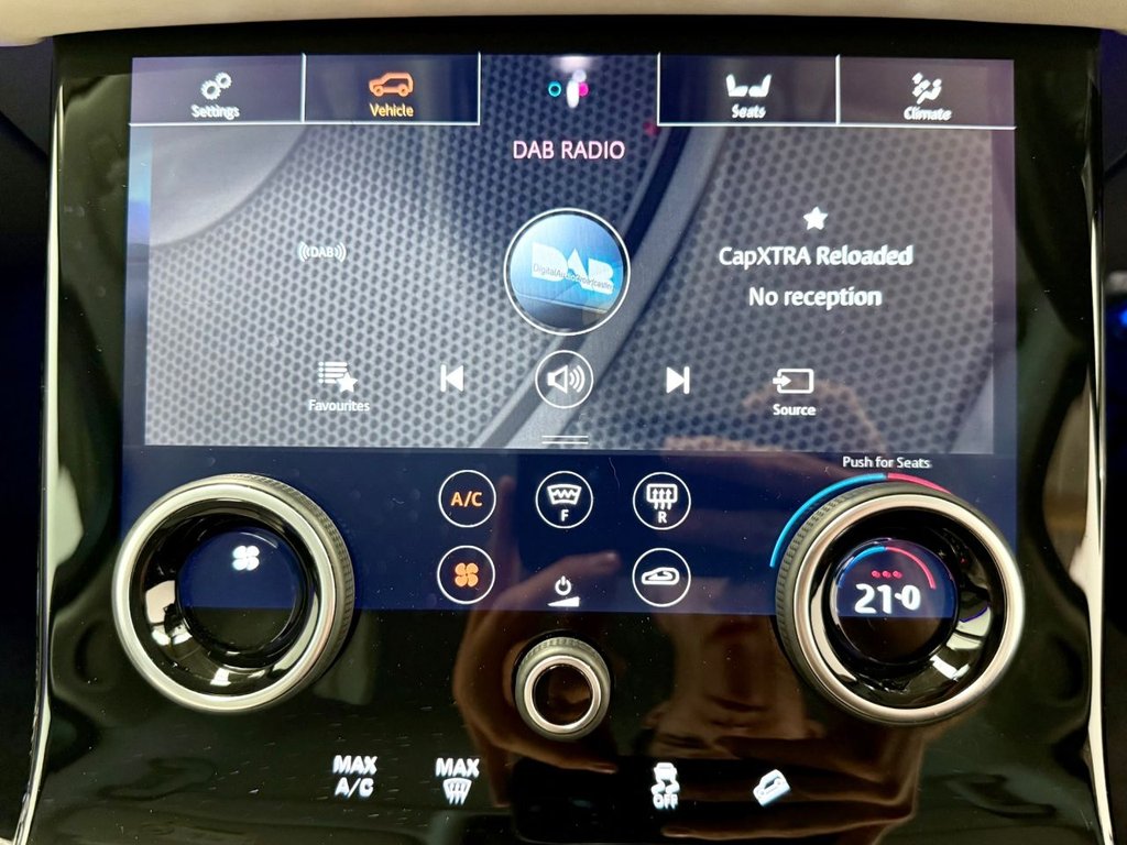 Used Land Rover Range Rover Velar 2017 for sale - 76934497: Photo 24