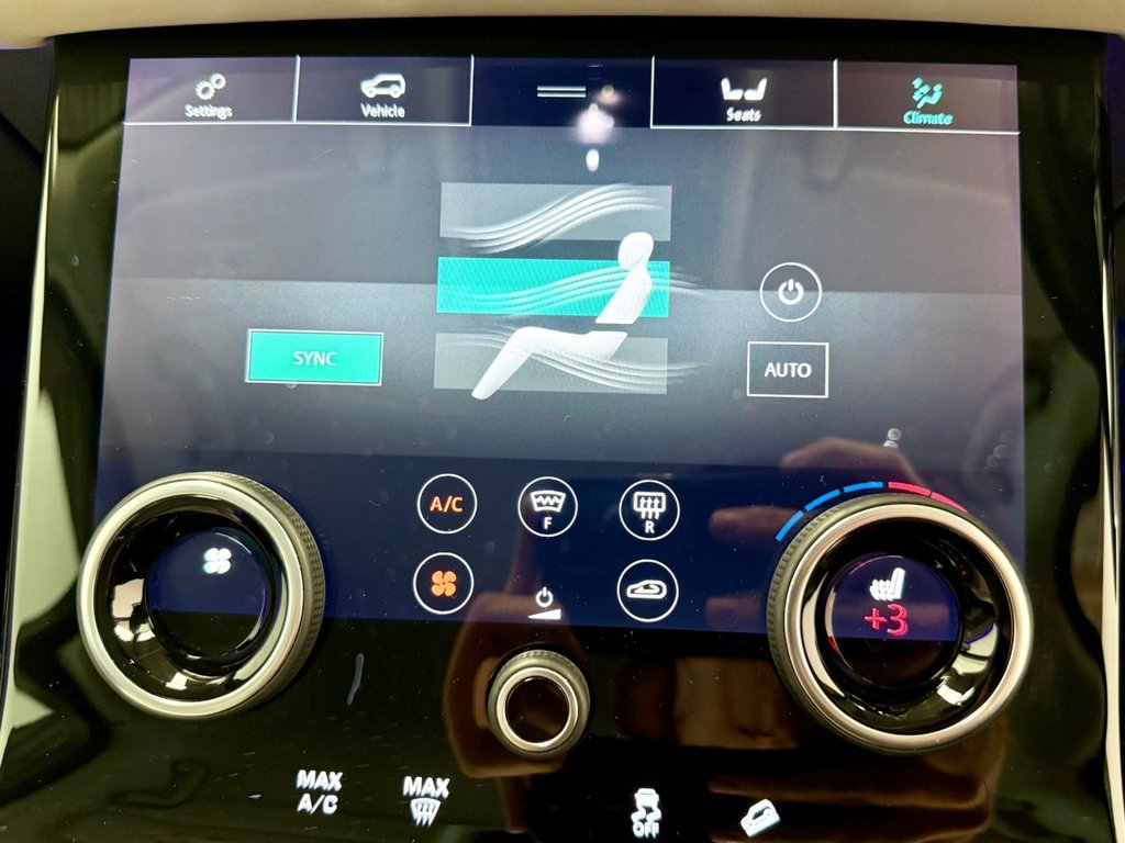 Used Land Rover Range Rover Velar 2017 for sale - 76934497: Photo 28