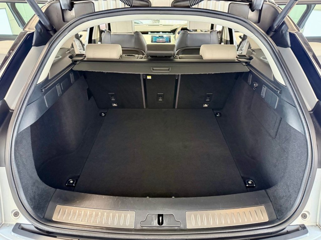 Used Land Rover Range Rover Velar 2017 for sale - 76934497: Photo 50