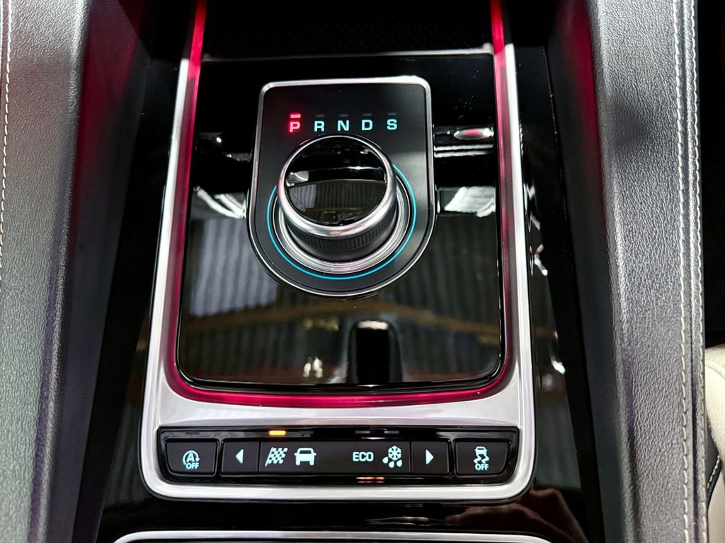 Used Jaguar F-Pace 2018 for sale - 76698602: Photo 16