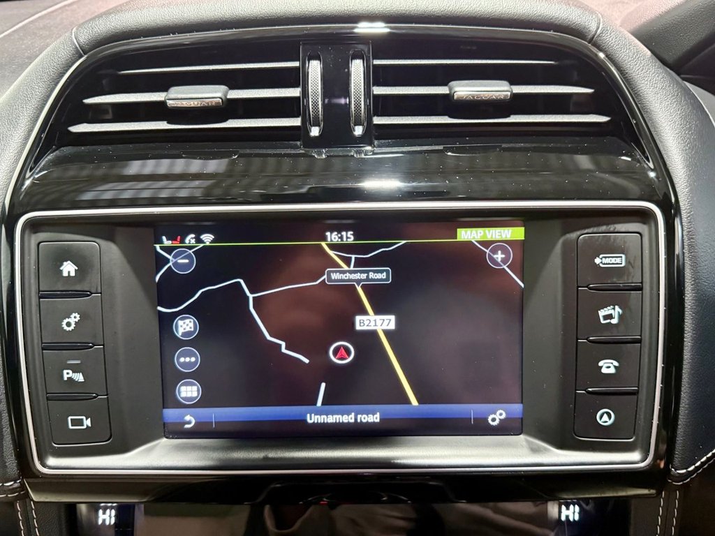 Used Jaguar F-Pace 2018 for sale - 76698602: Photo 19