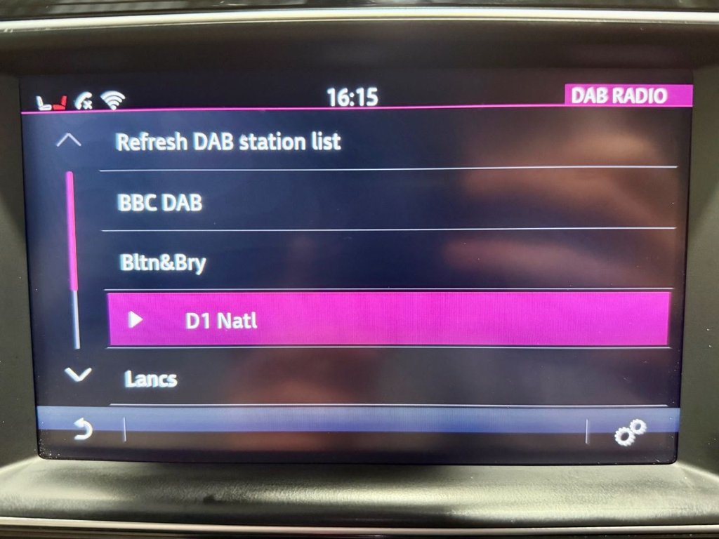 Used Jaguar F-Pace 2018 for sale - 76698602: Photo 24