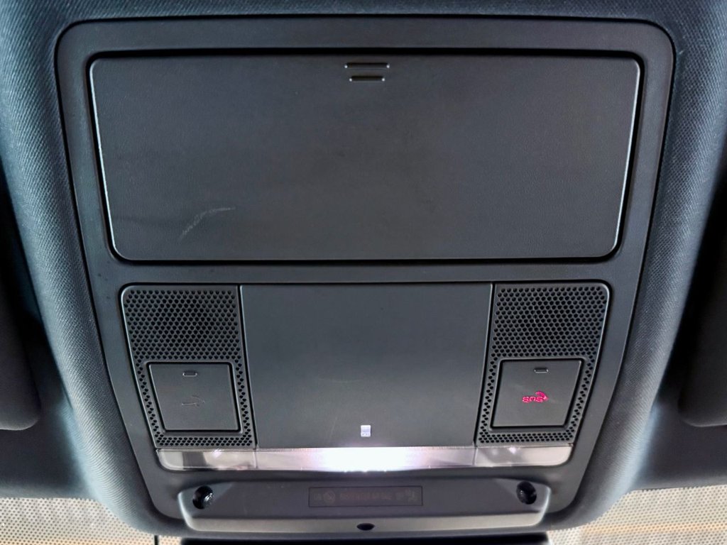 Used Jaguar F-Pace 2018 for sale - 76698602: Photo 44