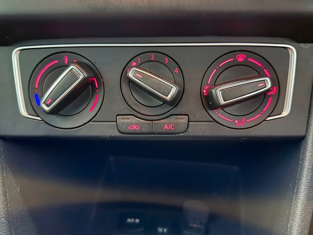 Used Volkswagen Polo 2016 for sale - 76535928: Photo 24