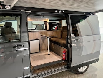 Used Volkswagen Transporter 2022 for sale - 76266534: Photo 2