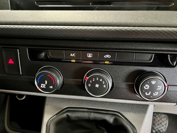 Used Volkswagen Transporter 2022 for sale - 76266534: Photo 43