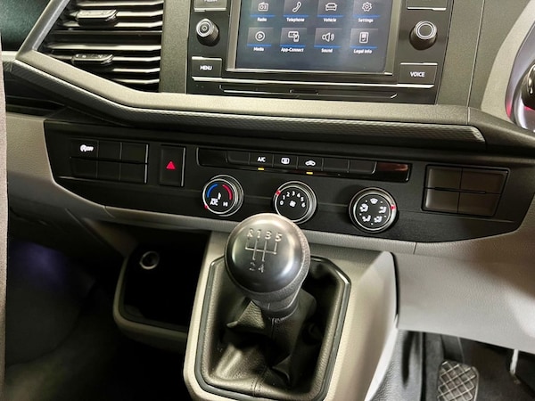 Used Volkswagen Transporter 2022 for sale - 76266534: Photo 48