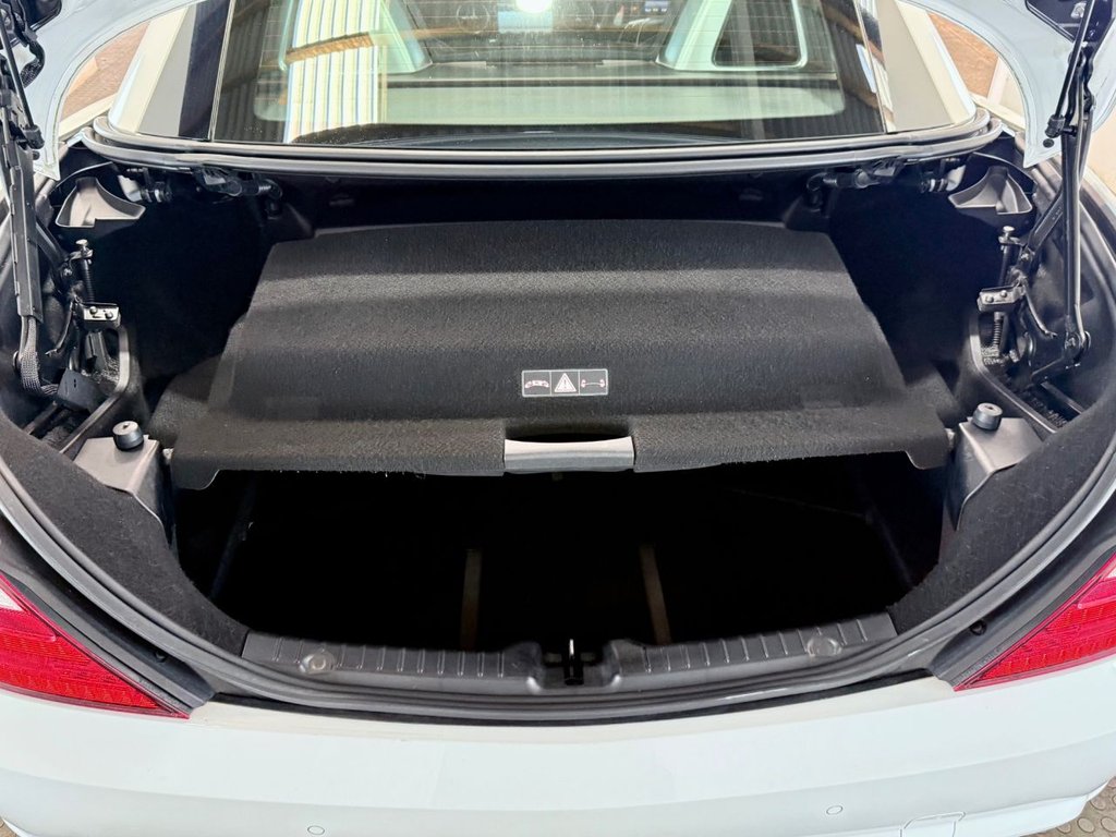 Used Mercedes-Benz SLK 2015 for sale - 76118909: Photo 45