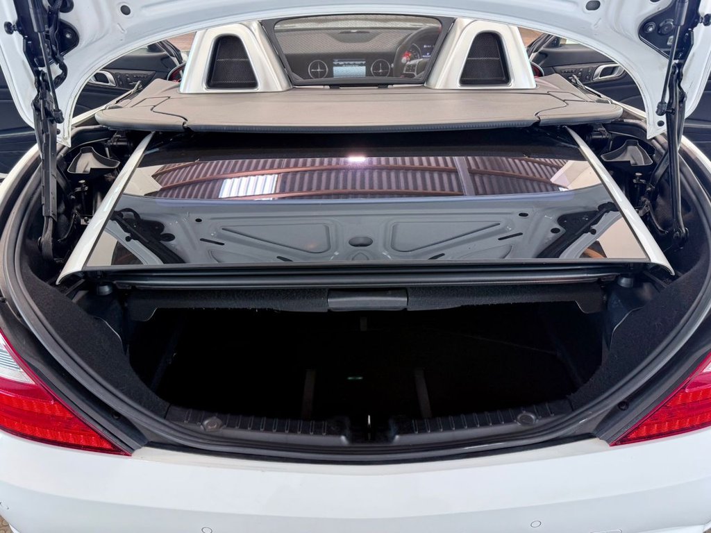 Used Mercedes-Benz SLK 2015 for sale - 76118909: Photo 46