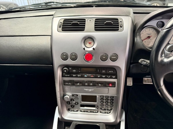 Used Aston Martin Vanquish 2003 for sale - 74974393: Photo 17
