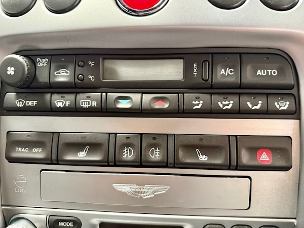 Used Aston Martin Vanquish 2003 for sale - 74974393: Photo 19